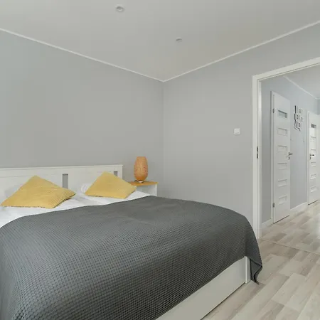 Family Osiedle Rusa By Renters Poznań